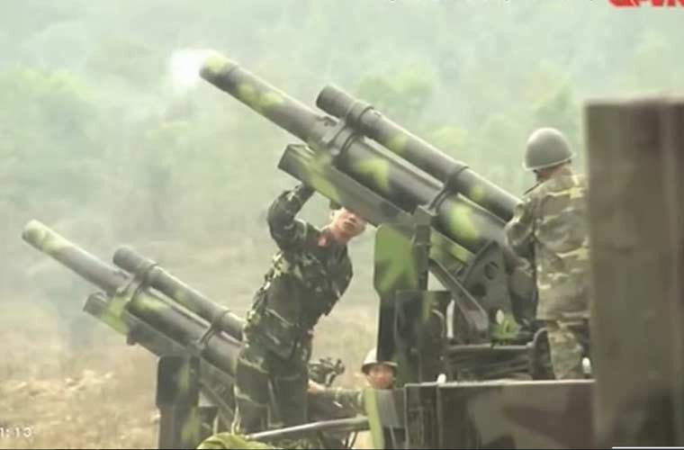  Pháo tự hành 105mm cũng đảm bảo tăng khả năng sống sót trên chiến trường so với pháo kéo. Cụ thể, khi khai hỏa xong, khẩu đội có thể rút chạy tới địa điểm mới triển khai chiến đấu trong thời gian chỉ vài phút, đối phó với địch phản pháo.