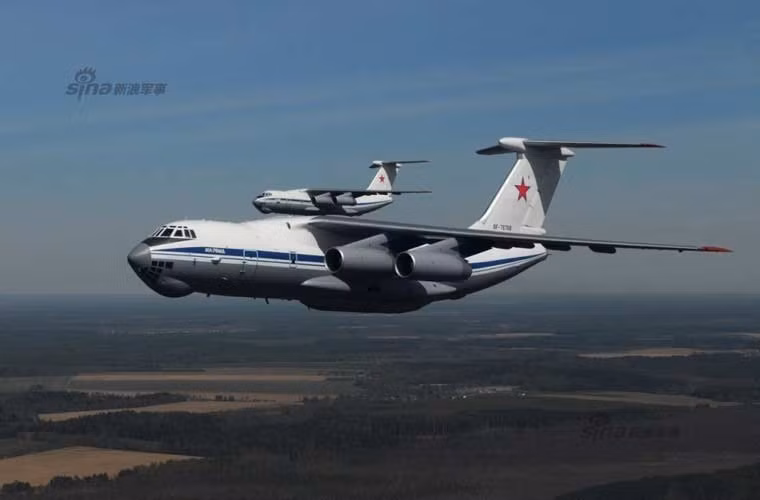 Đội hình Il-76.