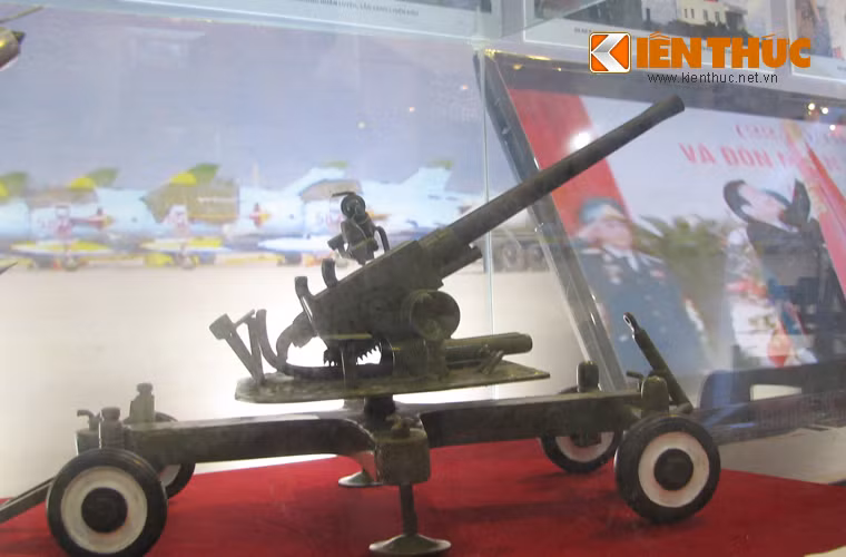 Mô hình pháo phòng không.