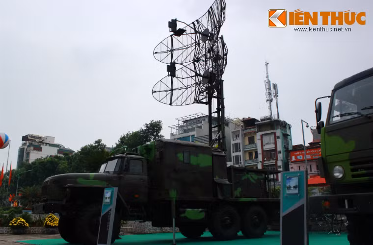 Ngoài VRS-M2D, Viettel còn phát triển đài radar cảnh giới bắt thấp VRS-2DM.