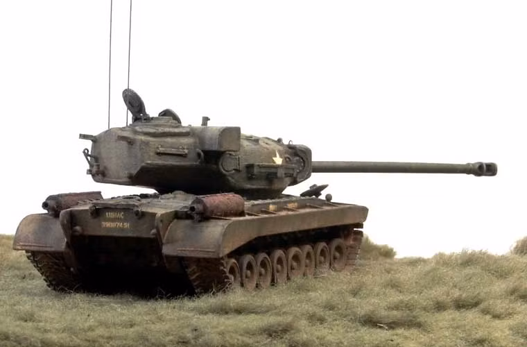 Trên cơ sở T29, nhà sản xuất còn cố gắng tạo ra biến thể T34 với nòng pháo chính 120mm T53 đủ sức công phá mọi loại tăng mạnh nhất của Đức phát xít. Dẫu vậy, thế hệ T34 tất nhien đã chết cùng T29.