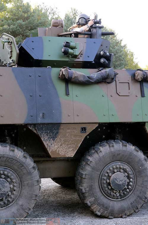 Xe chiến đấu bộ binh VBCI (viết tắt của cụm từ Véhicule Blindé de Combat d'Infanterie) nhằm thay thế mẫu AMX-10P, chính thức biên chế cho Quân đội Pháp vào năm 2008.