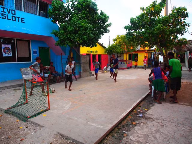 Bat mi cuoc song o hon dao khong co mot con muoi, khong nha cao tang-Hinh-10