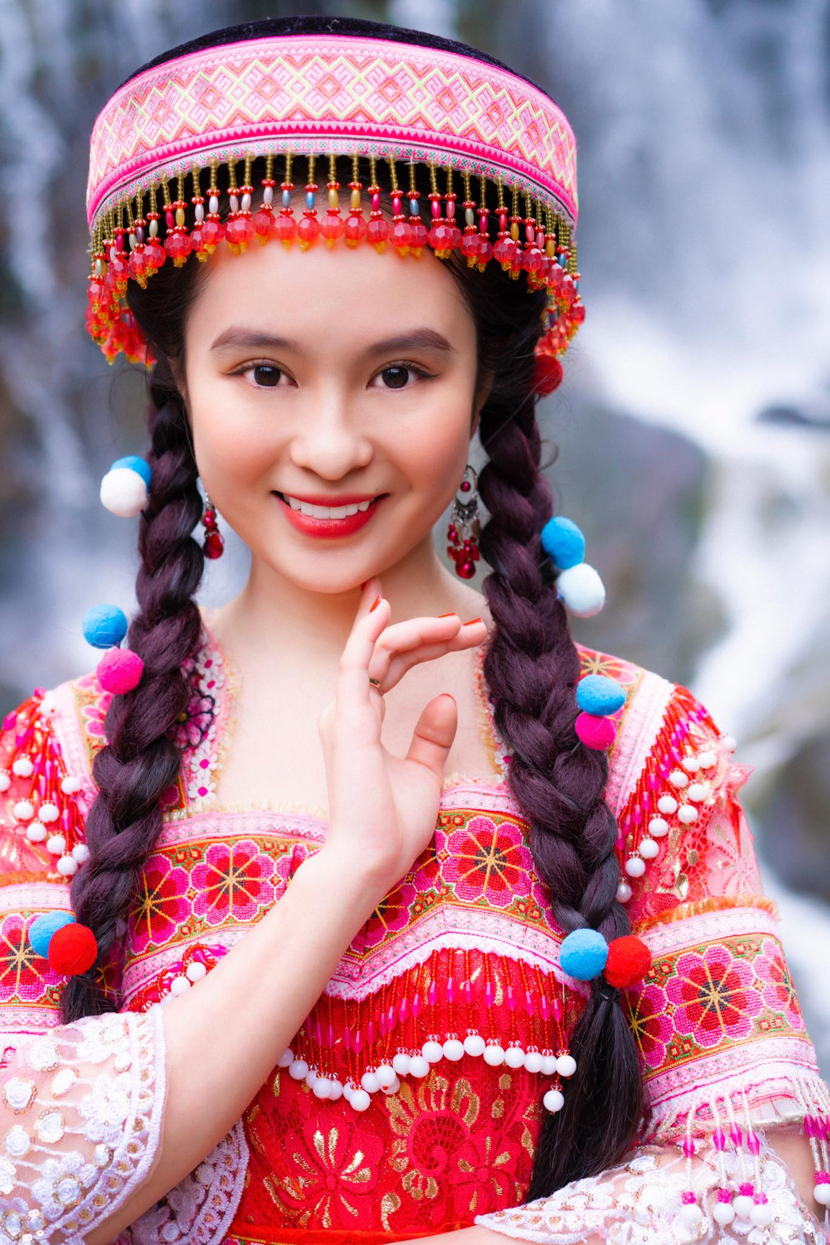 Ngay khi bộ ảnh được đăng tải, không ít các bình luận đều dành lời khen ngợi cho gái xinh 2K.