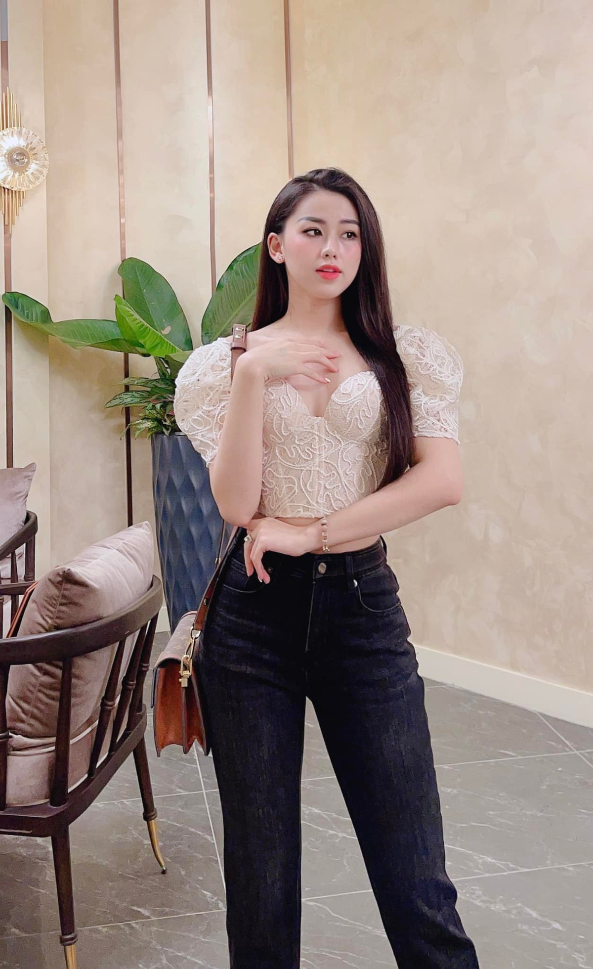 Những hình ảnh đời thường của Ngọc Mai luôn thu hút mạnh mẽ sự chú ý của dân tình.