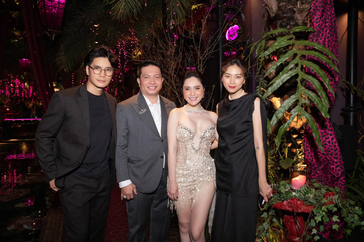 Doanh nhân Quốc Vũ trên thương trường anh là doanh nhân, về nhà anh là "ông xã quốc dân" yêu chiều vợ từng "chân tơ kẽ tóc".