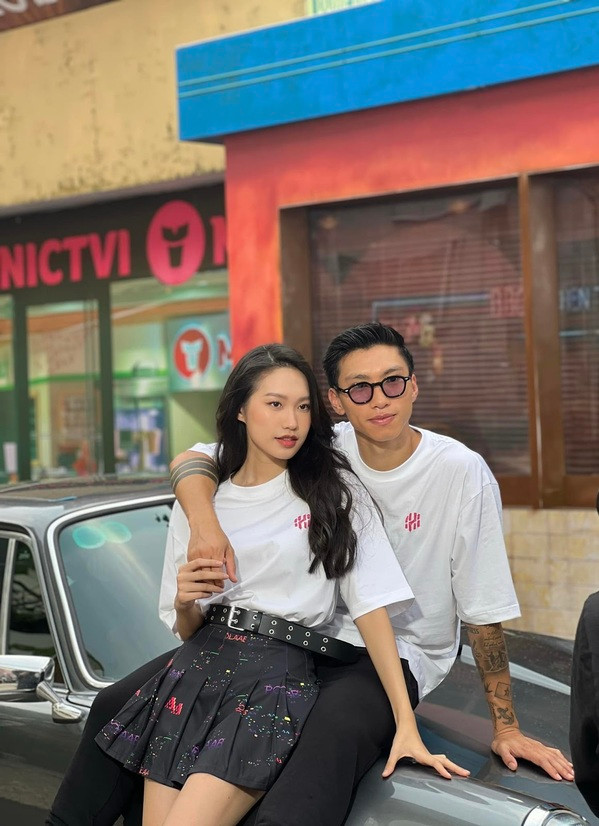 Hiện tại, nhiều người hâm mộ đang mong chờ một cái kết viên mãn cho chuyện tình của Đoàn Văn Hậu và Doãn Hải My. Ảnh: FBNV