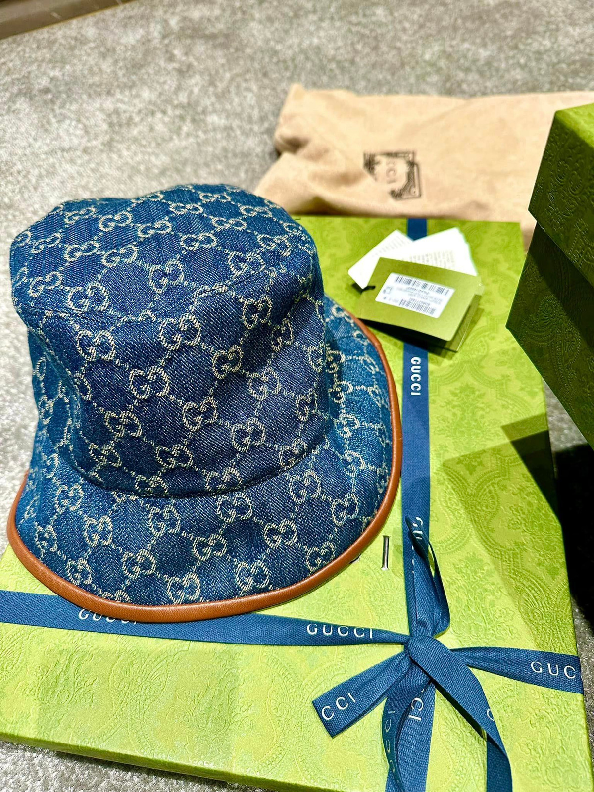 Trước đó, Đoàn Di Băng và ông xã cũng không ít lần khiến cư dân mạng xôn xao vì độ "chịu chơi" và đầu tư cho hàng hiệu không tiếc tay.