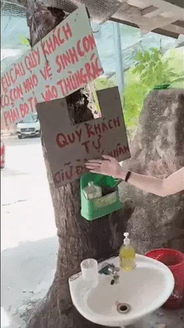 Mới đây một người dùng TikTok chia sẻ trải nghiệm ăn hàng đầy thú vị của mình khi dừng chân tại một quán ăn dọc đường trong lúc đi du lịch.