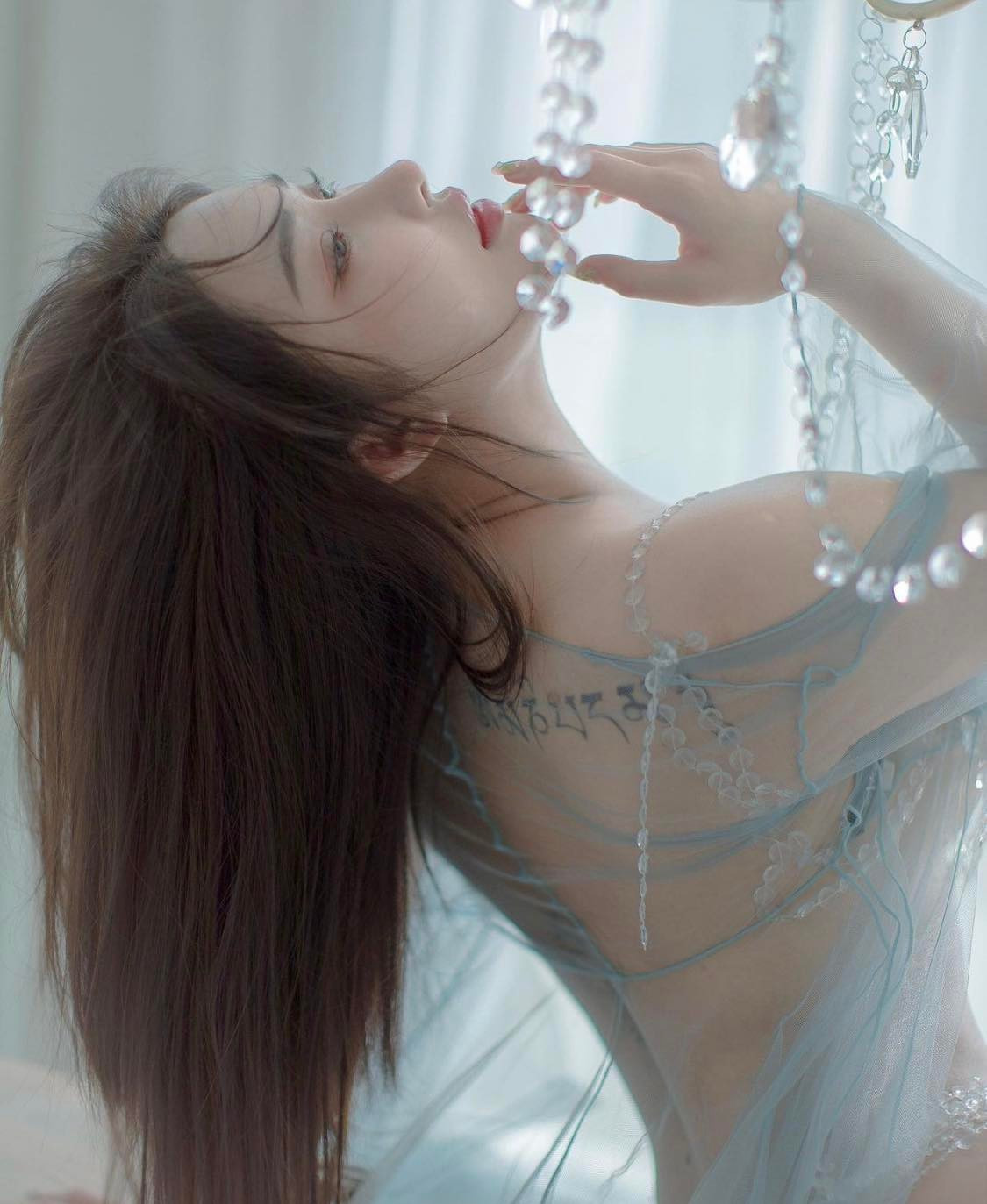 Tuổi thơ không hạnh phúc còn khiến Song Yu Xin bị trầm cảm thậm chí là nghĩ đến việc tự sát.