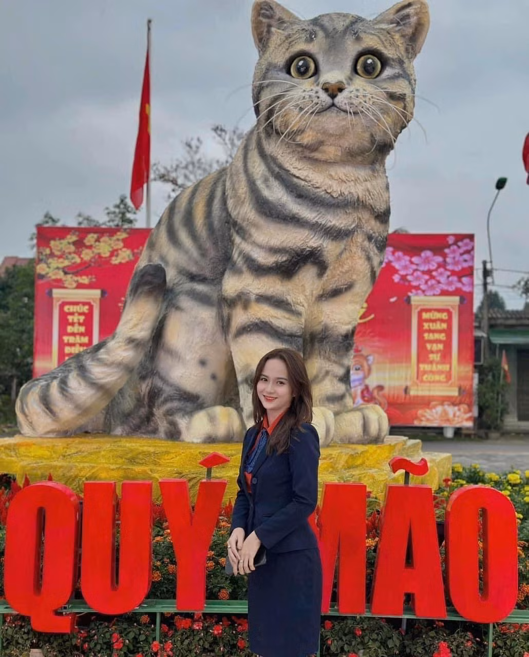 Linh vật mèo của Quảng Trị cao hơn 3m, rộng 2,2m, dài 2,8m là tác phẩm của nghệ nhân Đinh Văn Tâm (trú xã Triệu Độ, huyện Triệu Phong). Ảnh: Facebook