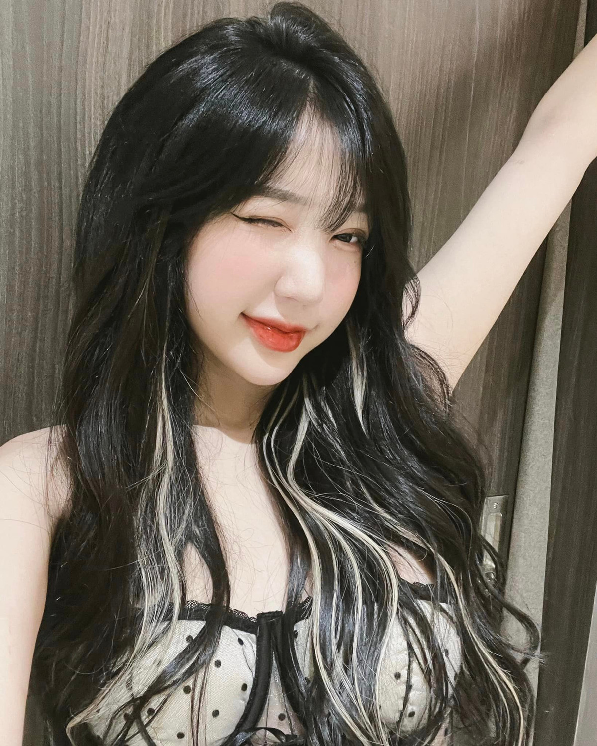 Ngoài nền tảng TikTok, Bích Tuyền cũng sở hữu trang Facebook có lượng fan lớn.