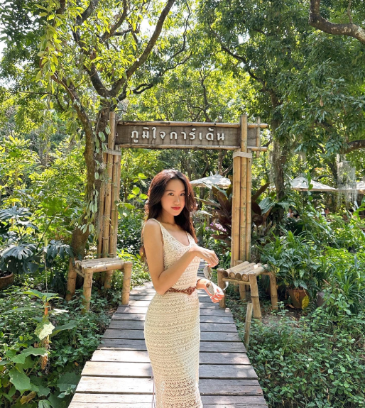 Đoàn Văn Hậu tiết lộ, bạn gái dù là người thành phố nhưng mỗi lần về quê lại rất giản dị và nhiệt tình.