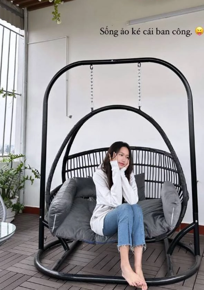 Bên cạnh đó, người hâm mộ còn dành lời khen cho cô nàng bởi sự đảm đang, khéo léo.