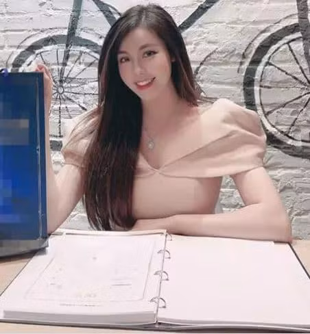 Trước đây, khi nhiều người thắc mắc về gương mặt khác lạ, Âu Hà My cho rằng cô tăng cân và phủ nhận: "Nhiều bạn cứ hỏi trong story nhiều quá, em trả lời ở đây duy nhất một lần thôi nha. Em không có làm mũi, làm cằm gì hết, bác sĩ mẹ nặn ạ".