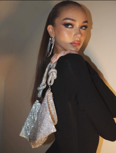 Gương mặt Josie Lane hoàn hảo không tì vết, nét đẹp tuổi mới lớn của Josie Lane khiến cộng đồng thời trang Anh quốc chao đảo.