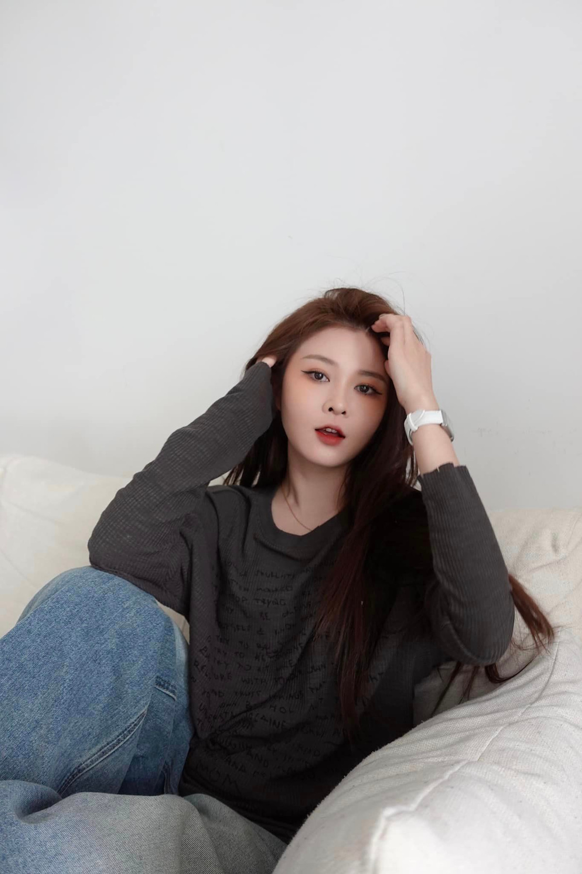 Nhiều người hâm mộ choáng váng cho răng muốn xin vía để được trẻ đẹp mãi như cô nàng đa tài Ribi Sachi.