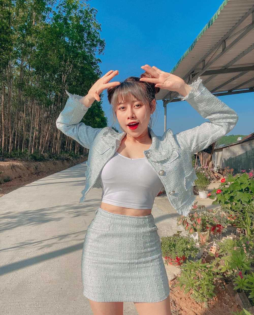 Việt Phương Thoa hiện sở hữu khối tài sản đáng ngưỡng mộ mặc dù trước đó cô từng chia sẻ công việc đầu tiên là làm người mẫu quảng cáo với cát-xê hơn 100k. Ảnh: Tổng hợp