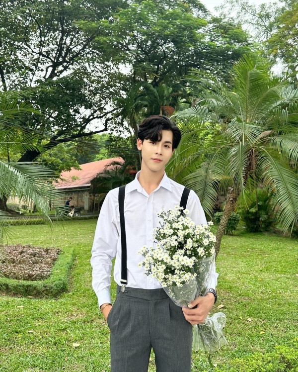 Anh cũng là một hot TikToker trên mạng xã hội với hơn 1,6 triệu người theo dõi.