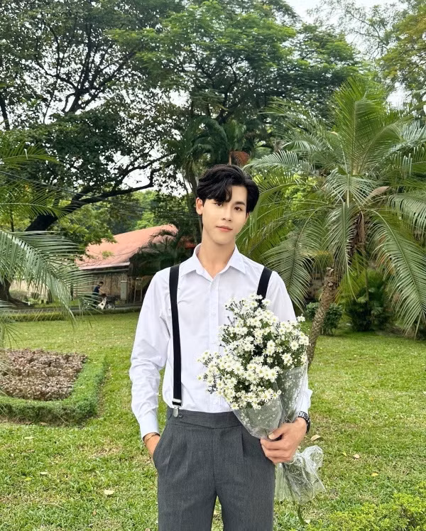 Anh cũng là một hot TikToker trên mạng xã hội với hơn 1,6 triệu người theo dõi.