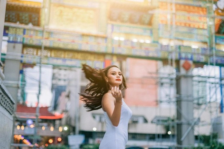 Không còn là một cô bé đen nhẻm năm nào, Rita giờ trông hệt như một quý cô sang trọng. Ảnh: IGNV