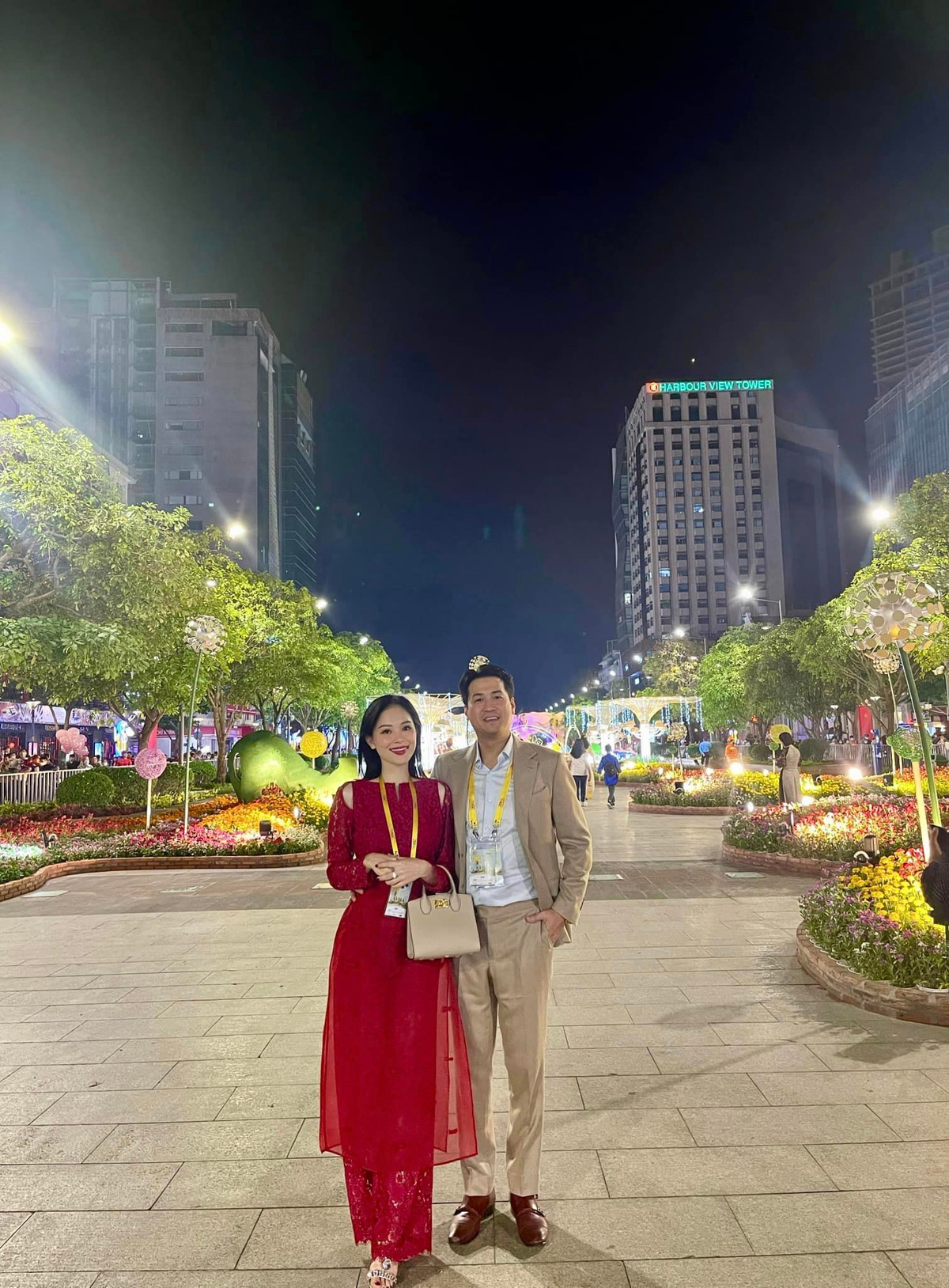 Chuyện tình của chàng thiếu gia gia tộc nghìn tỷ và cô hot girl Hà Thành đã nhận được nhiều sự chú ý của công chúng nhiều năm nay.