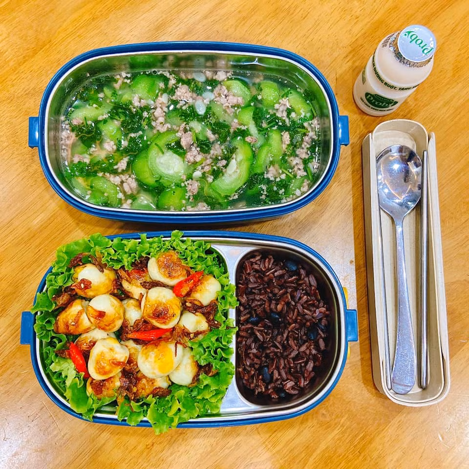 Được biết Huyền luôn tự lên thực đơn và nấu những món ăn theo sở thích cá nhân.