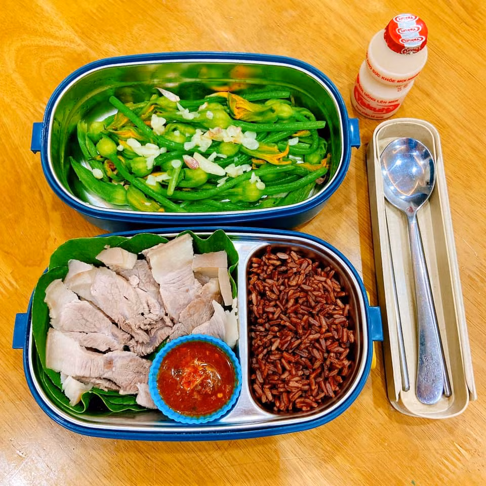 Mỗi hộp cơm gái đảm luôn ưu tiên về sự đa dạng của món ăn và nguyên liệu nấu ăn hơn.