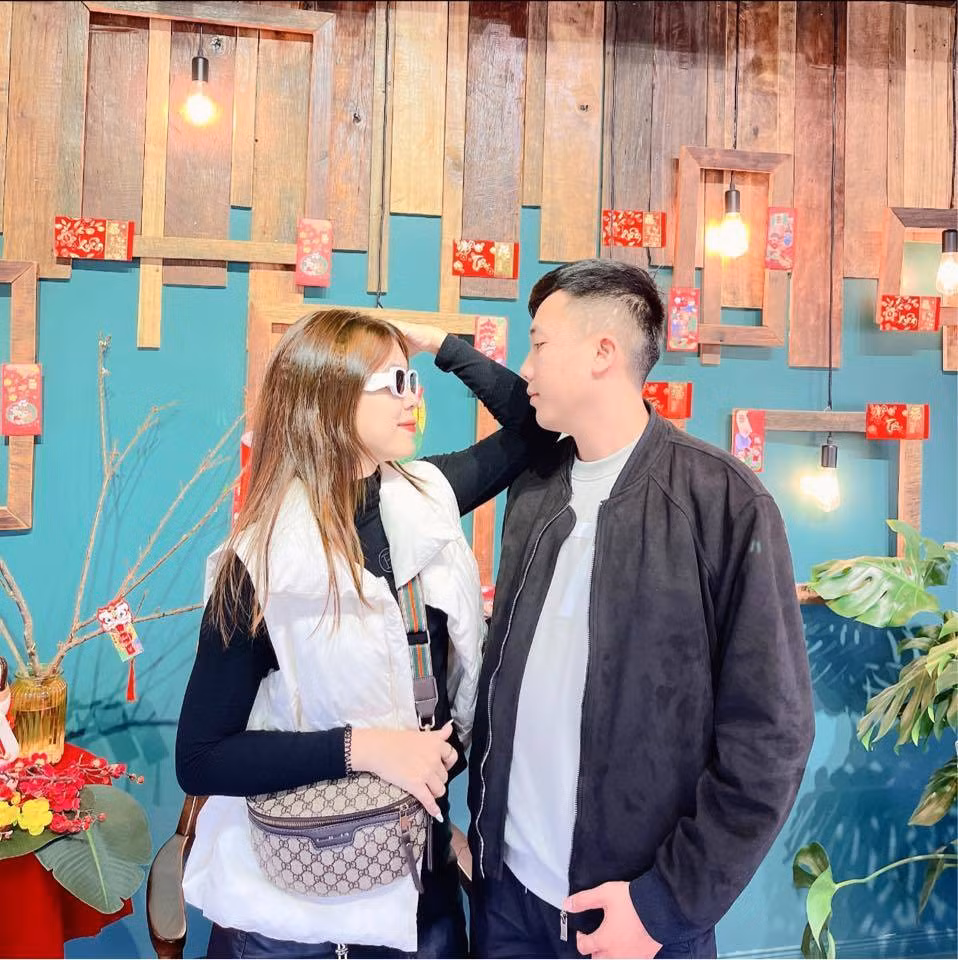 Hiện tại, Diệu Ly đã kết hôn gần 4 năm. Cả hai đã có một cậu con trai vô cùng đáng yêu.