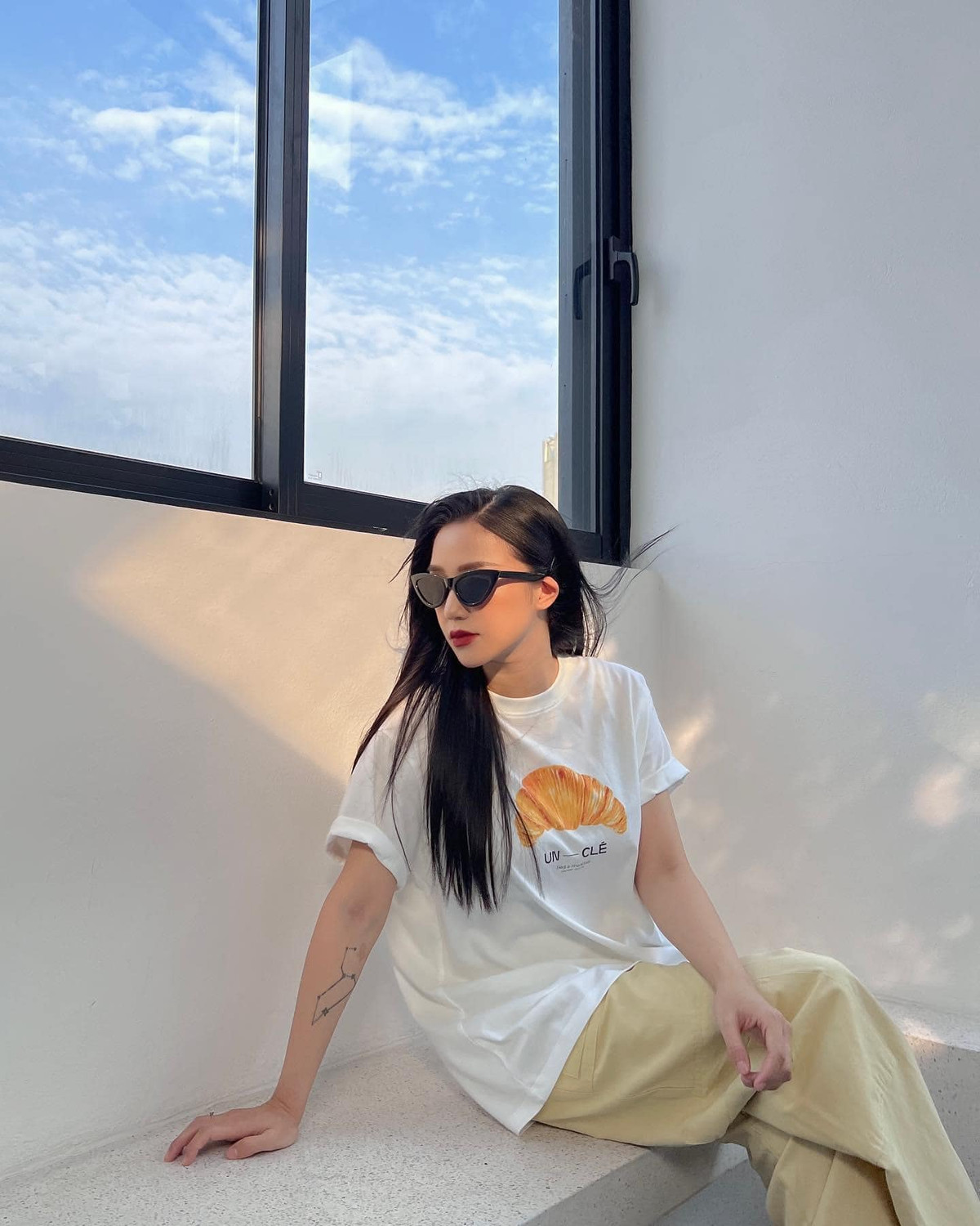 Được biết, anh chính là "cậu út" nhà tập đoàn may mặc lớn ở phía Bắc.