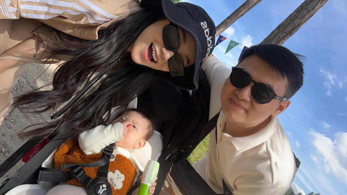 Cuối năm 2021, cô trở thành tâm điểm dư luận khi nhận được lời cầu hôn lãng mạn của người bạn trai lâu năm.