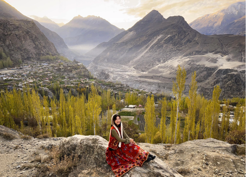 Ở tuổi 30, cô đã đi qua 20 quốc gia và vùng lãnh thổ, nghỉ việc văn phòng, kịp mua nhà và tiếp tục giấc mơ du lịch vòng quanh thế giới của mình.