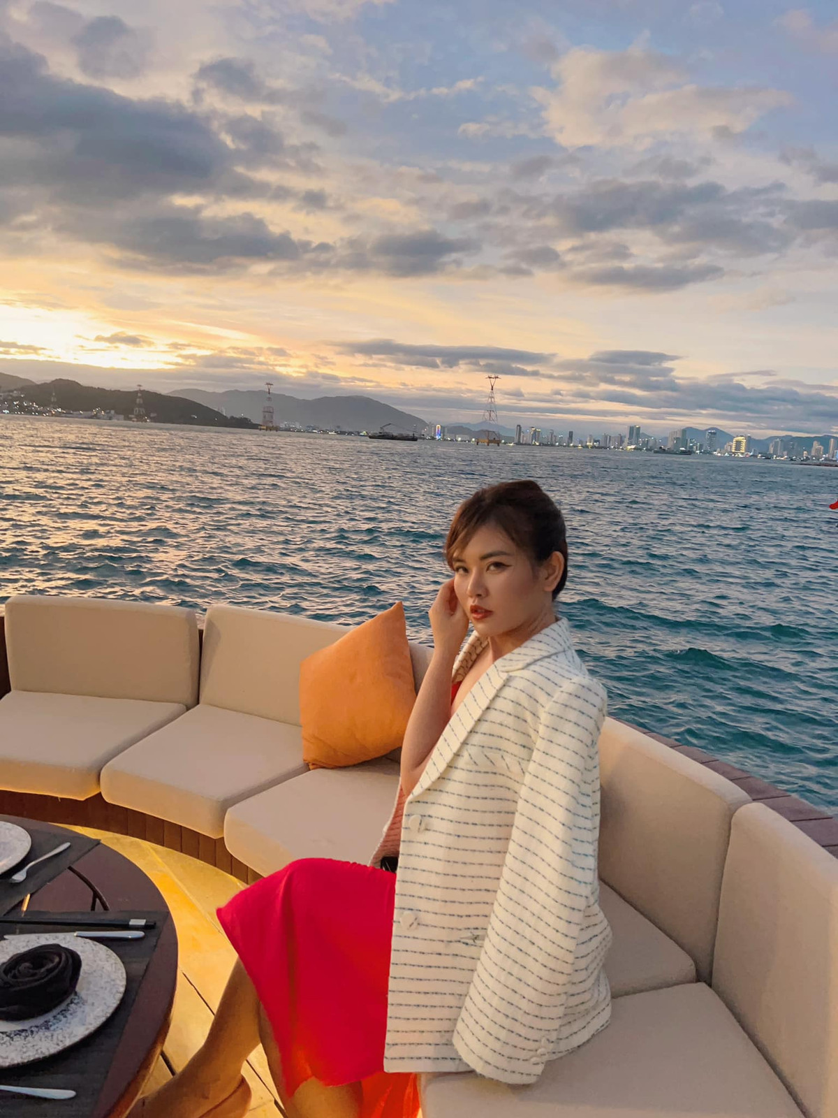 Ngoài câu chuyện mua nhà, trong hành trình làm review du lịch, Minh Thương được biết tới rộng rãi qua những chuyến đi nước ngoài tự túc, trải nghiệm nhiều vùng đất đẹp, ít người Việt có cơ hội đặt chân tới. Ảnh: FBNV