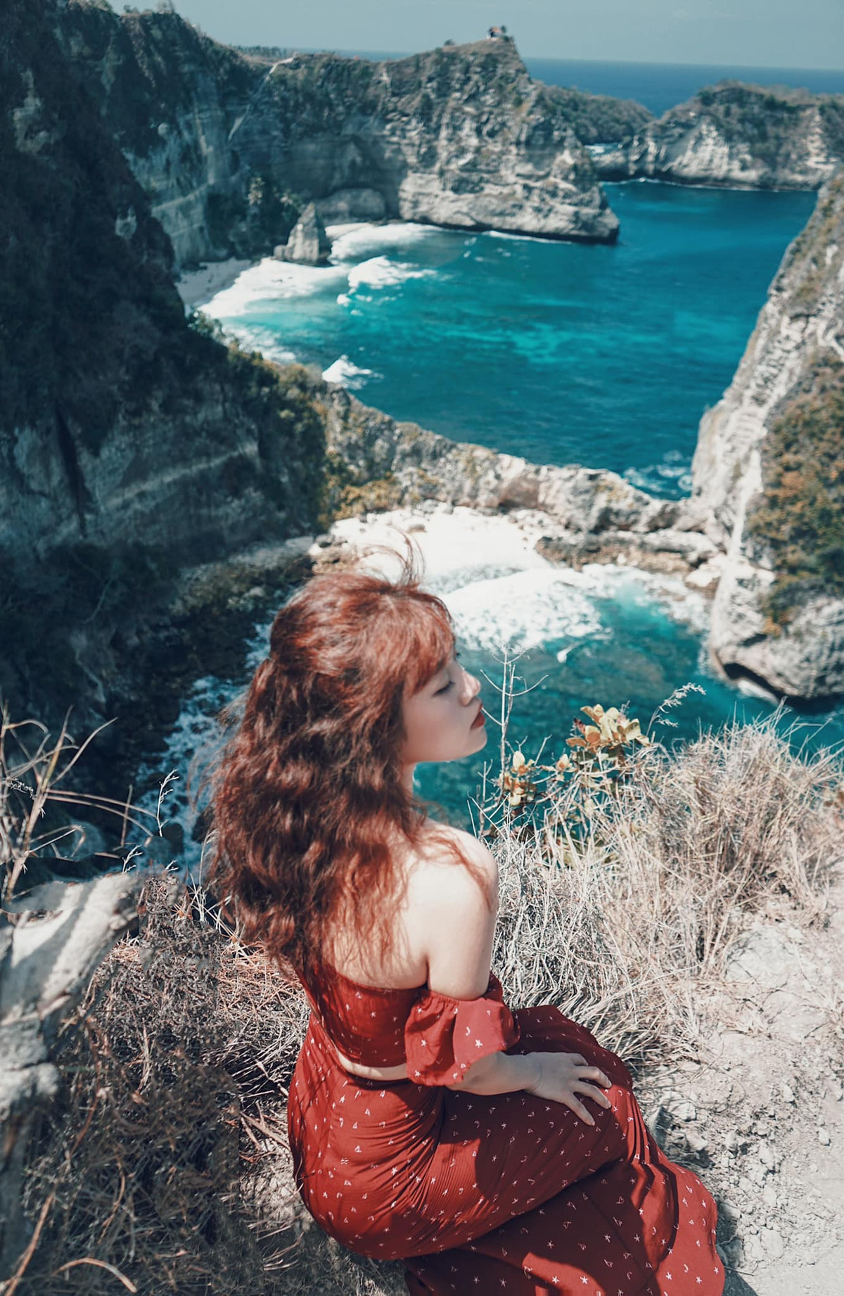 Từ năm 19 tuổi, cô đã lên kế hoạch tích góp cho những mục tiêu lớn như đi du lịch và mua nhà. Minh Thương đã tận dụng những chuyến đi của mình để thu lại nhiều kinh nghiệm sống, trải nghiệm và cả tiền.