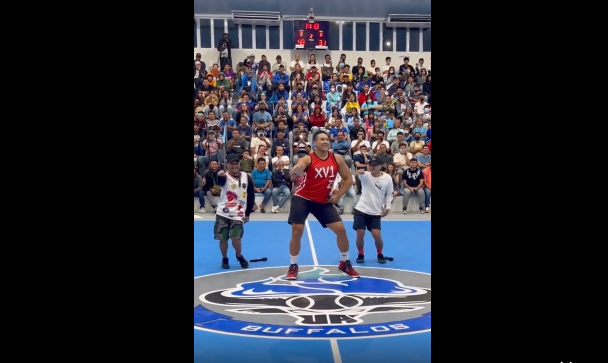 Nhìn sự thuần thục trong từng động tác có lẽ Eric Tai đã rất thích thú và tập luyện nhiều bài nhảy See Tình của Hoàng Thùy Linh.