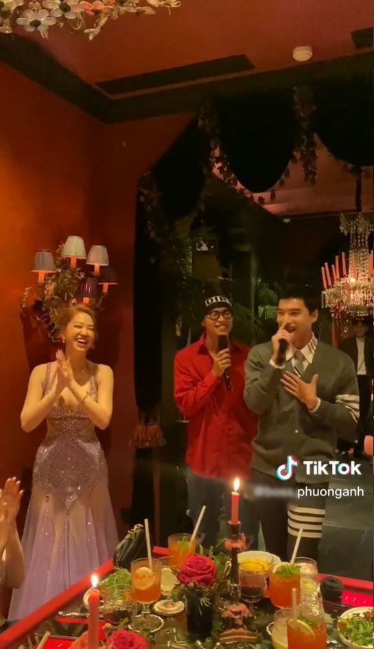 Ai nấy cũng trầm trồ với sự chịu chơi, hào phóng của cô gái này dành cho bạn của mình. Ảnh: Chụp màn hình