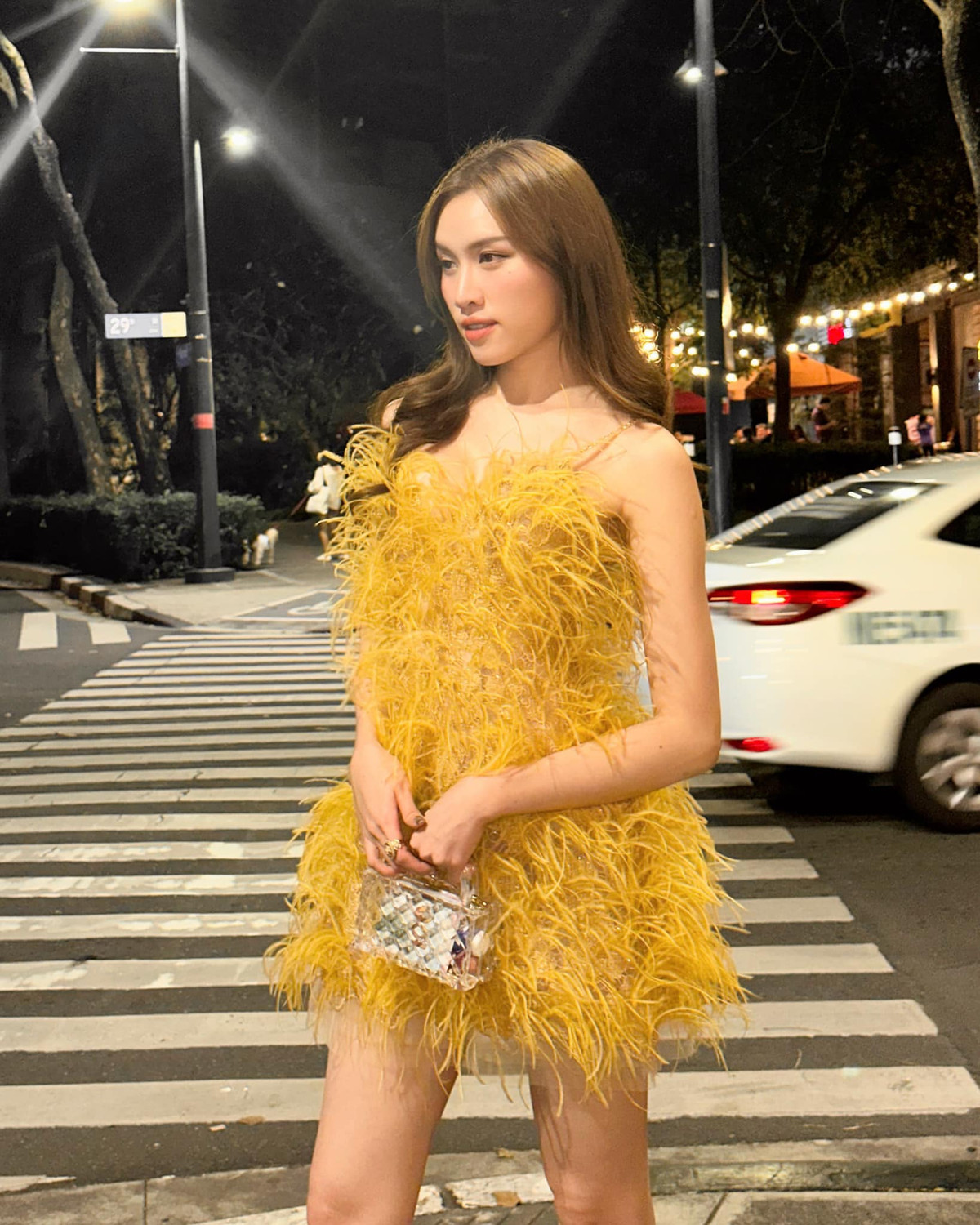 Trong những bức ảnh, clip ngày thường, Thanh Thanh Huyền luôn nổi bật với làn da mịn màng và trắng sáng.