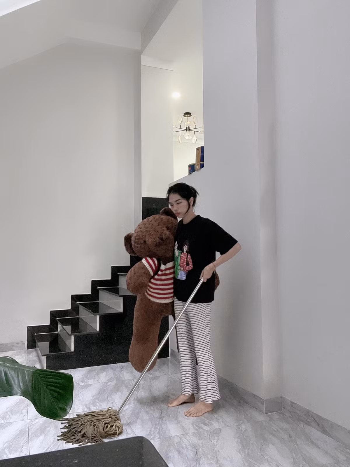 Hội chị em hào hứng bình luận nếu bản thân được tặng cũng làm y như vậy. Ảnh: Tạ Thị Thuỳ Vân