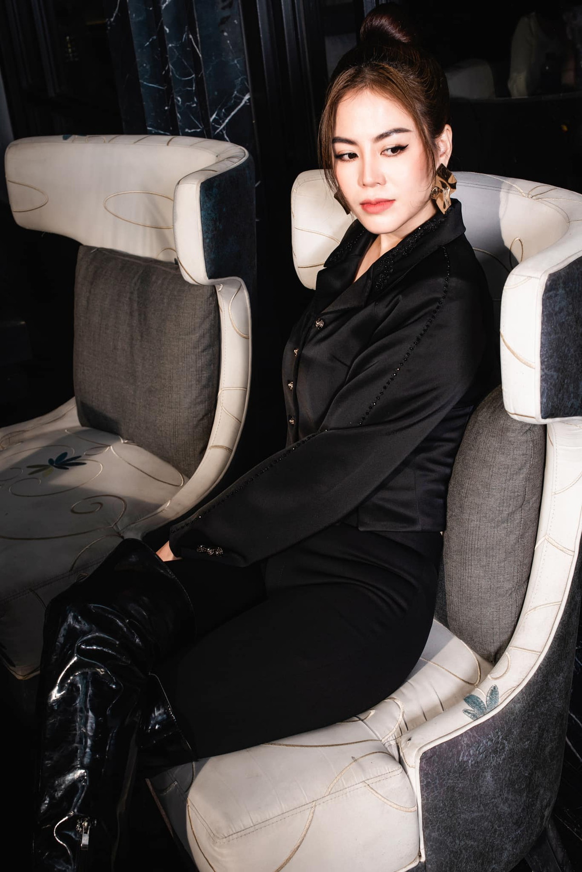 Thông tin về lớp học áo dài của cô hiện đang gây sốt trên MXH, mỗi lớp học đều truyền cảm hứng tích cực đến người phụ nữ không chỉ ở Việt Nam mà còn trên thế giới.