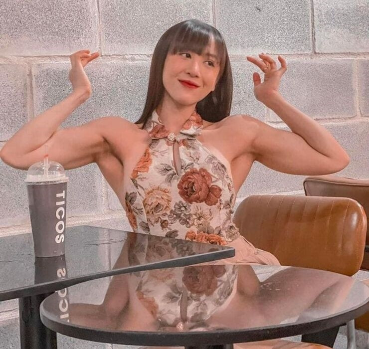 Những hình ảnh Nguyên Thi diện yếm, để lộ thân hình cường tráng, cơ bắp cuồn cuộn được netizen đặc biệt quan tâm.