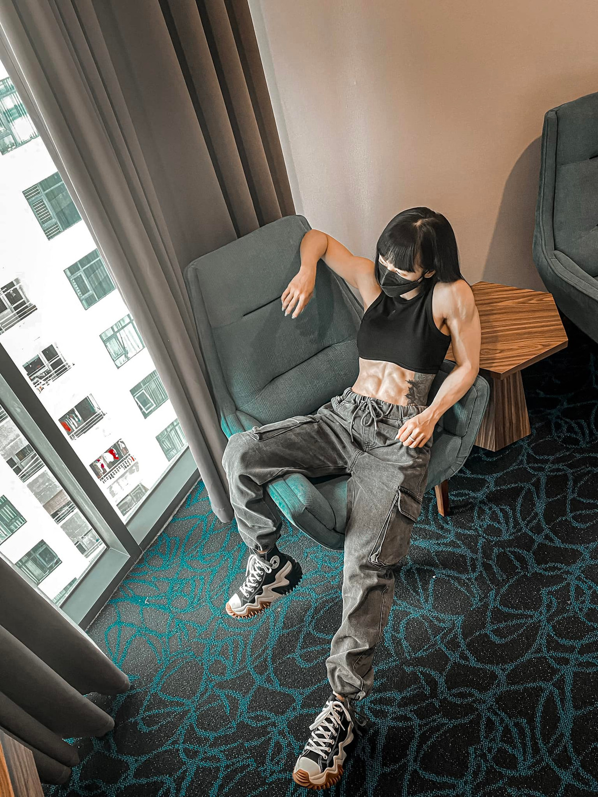 Cách đây gần 10 năm trước, khi việc tập gym chưa phổ biến, Nguyên Thi chịu nhiều điều tiếng khi tới phòng tập toàn nam giới. Thậm chí, cô còn bị mọi người trong gia đình cấm cản.