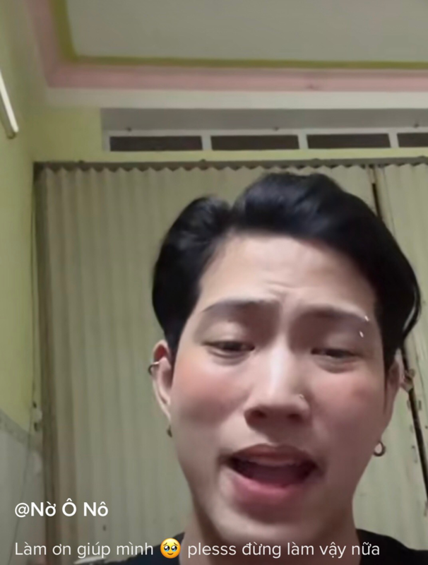 Ngay lập tức chia sẻ này của anh nhận nhiều “gạch đá”, không ít người cho rằng anh đang so sánh khập khiễng. Ảnh: Tổng hợp