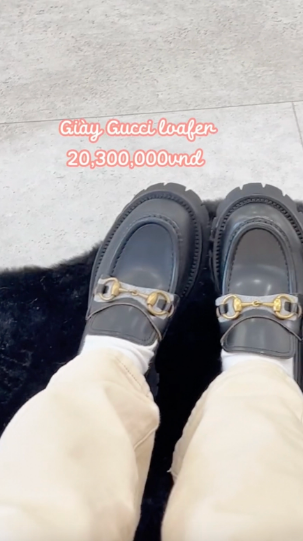 Trong đó đắt nhất là chiếc túi Prada mà Chao mua cho mẹ có giá 38,5 triệu đồng. Tổng chi phí cho một buổi shopping của cô bạn là 106,4 triệu đồng.