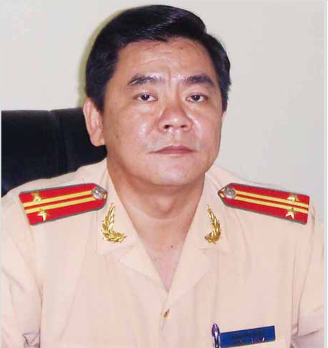 Vuong sai pham gi... Truong phong CSGT Dong Nai bi cach chuc?