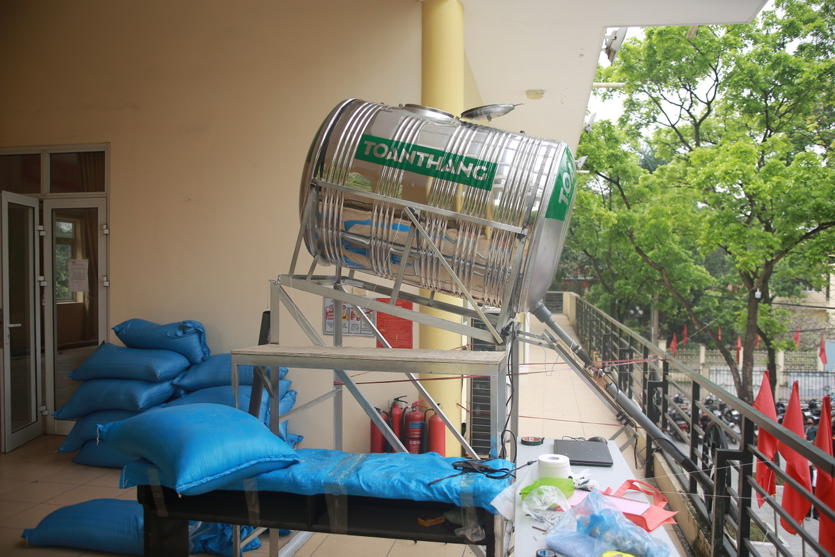 Can canh cay “ATM gao” dau tien o Ha Noi