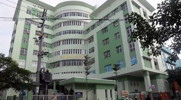  Bỏ cách ly về nhà vì hiểu nhầm thời gian quy định cách ly: Sáng 19/3, nhóm người nhà của bệnh nhân 35 (tức diện F1 có tiếp xúc gần với người bệnh) đang được cách ly tại Bệnh viện đa khoa quận Hải Châu đã bỏ về nhà nằm trên Hoàng Diệu (phường Bình Thuận, quận Hải Châu, TP Đà Nẵng). (Ảnh: Bệnh viện đa khoa quận Hải Châu, Đà Nẵng)