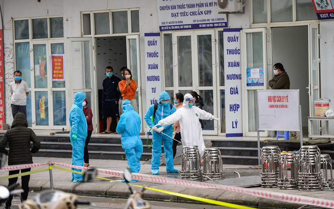 Chung cu 1.000 dan co vo chong mac COVID-19 duoc tiep te thuc pham the nao?-Hinh-3