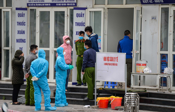 Chung cu 1.000 dan co vo chong mac COVID-19 duoc tiep te thuc pham the nao?-Hinh-2