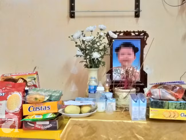 Ba ngoai be gai 3 tuoi nghi bi me de va cha duong bao hanh tu vong: “Chau toi bi me dinh bo tu khi thai 6 thang“