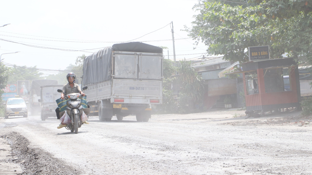 View - Đồng Nai: Gian nan khi đi qua đường Hoàng Văn Bổn | Báo Tri thức và Cuộc sống - TIN TỨC PHỔ BIẾN KIẾN THỨC 24H